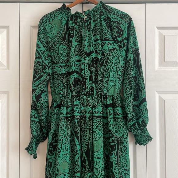 New JODIFL Green Tiered Maxi Dress size Small - Picture 7 of 13